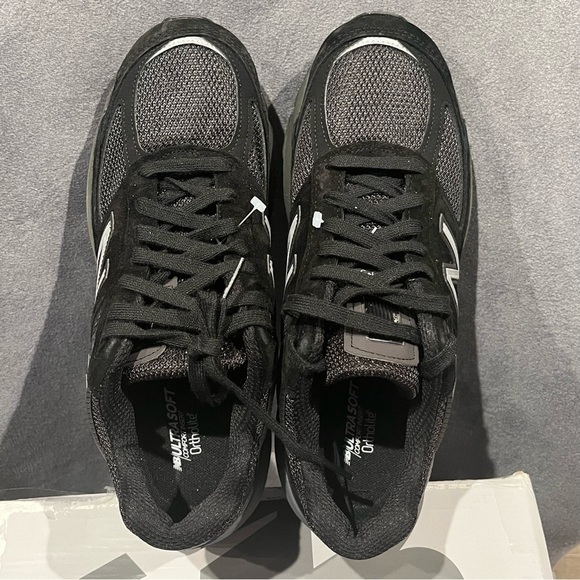 New Balance Women’s sneakers 990V Black Size 8.5 US - Picture 14 of 17